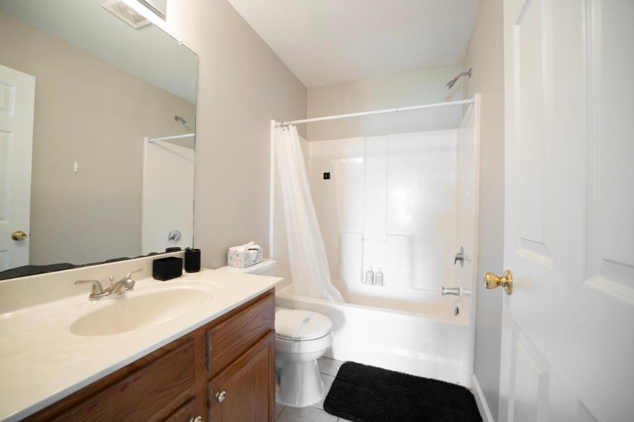 Beautiful Near Marine Corps Base Holiday home